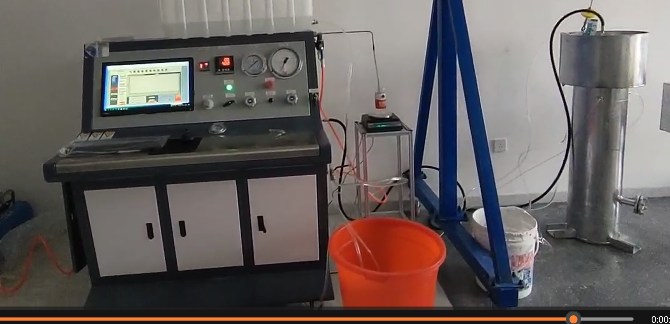 標題：氣瓶外側法水壓試驗機-鋼瓶水壓試驗機（專用機）